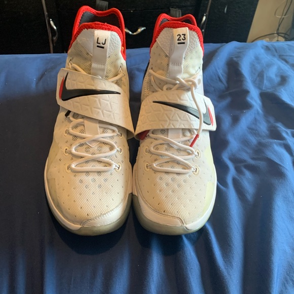 Lebron 14 size 13 - Picture 5 of 6